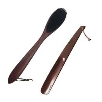 SHOE-BRUSH-HORN